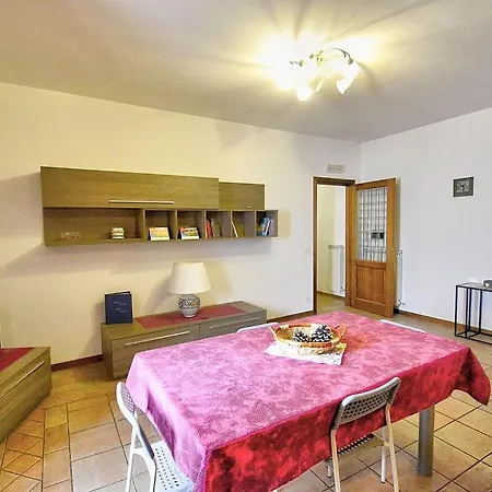 Apartamento In Sleeps 4 1