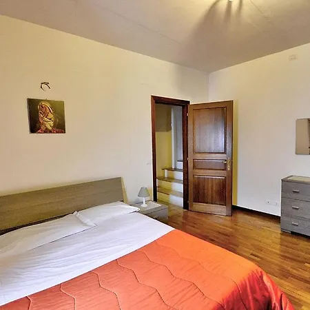 In Sleeps 4 1 Assisi