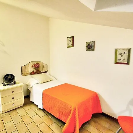 In Sleeps 4 1 Apartamento Asís